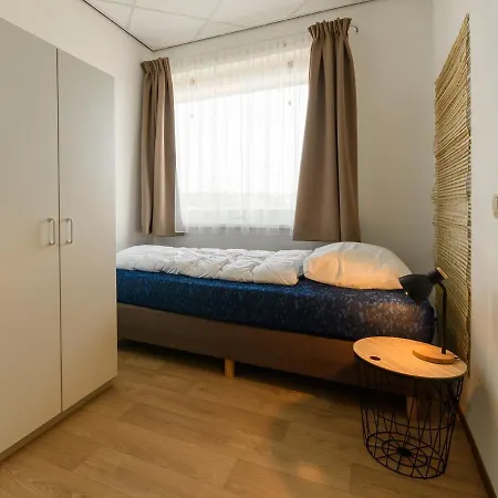 Zanddijk 113, Aan Zee Apartament